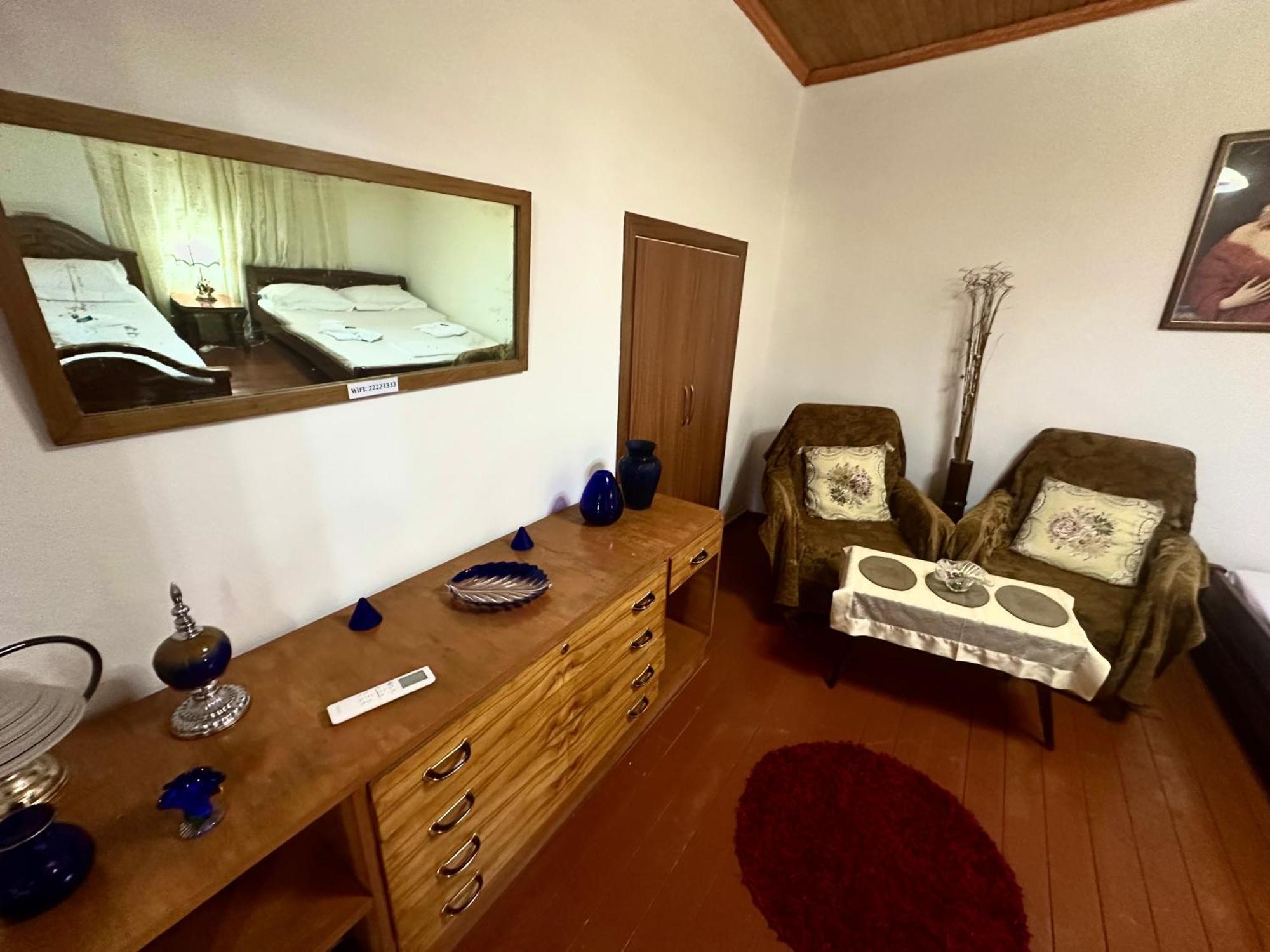 Grandpas House Hotel จีโรคาสเตอร์ ภายนอก รูปภาพ